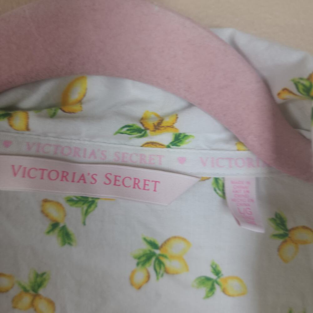 Victoria's Secret Long Sleeve Lemon Button Up Sleep Shirt Size L - Picture 7 of 8
